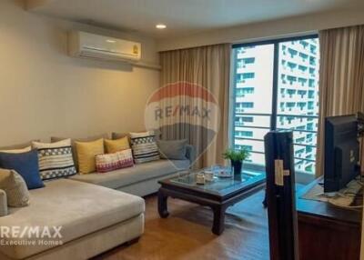 Modern 2 Bed Condo for Rent on Ratchadamri BTS Road