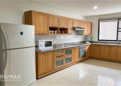 Cozy 3 Bedroom Condo for Rent in Sathon Area