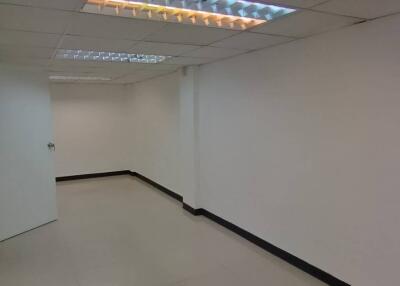 Commercial Building for sale facing Silom main road