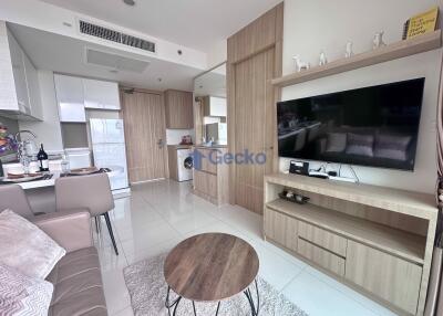 1 Bedroom Condo in The Riviera Wong Amat Beach Wongamat C011811