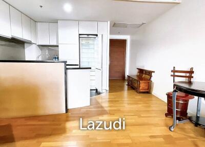 1 Bedroom 1 Bathroom 70 SQ.M Urbana Sathorn