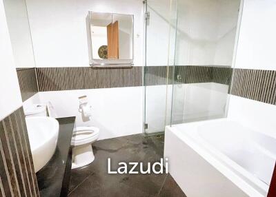 1 Bedroom 1 Bathroom 70 SQ.M Urbana Sathorn