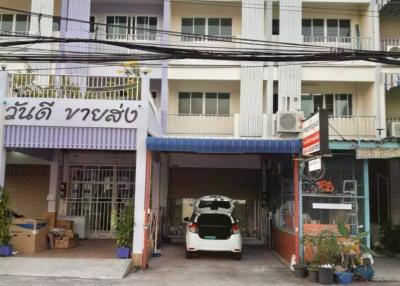 3 Storey Building for Sale in Sattahip