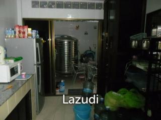 Town House for Sale in NgamCharoen 7 Soi Nurnplubwan