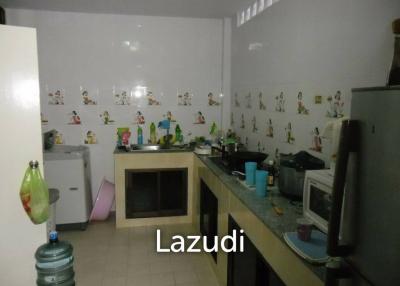 Town House for Sale in NgamCharoen 7 Soi Nurnplubwan