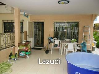 Town House for Sale in NgamCharoen 7 Soi Nurnplubwan