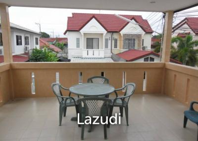 Town House for Sale in NgamCharoen 7 Soi Nurnplubwan