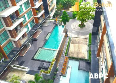 Penthouse Pool View 2 Bed 2 Bath Condo in Central Pattaya CS4832