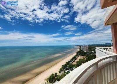 Beachfront condo in Cha-am at Springfield Beach Condominium