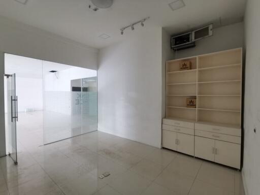 For Rent Bangkok Warehouse Prasert-Manukitch Bueng Kum