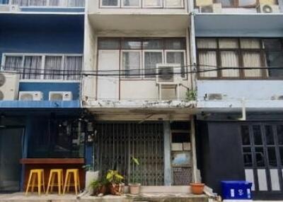 For Sale Bangkok Shophouse Sukhumvit BTS Phra Khanong Watthana