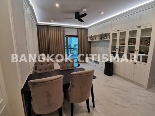 Condo at The Room Charoenkrung 30 for sale