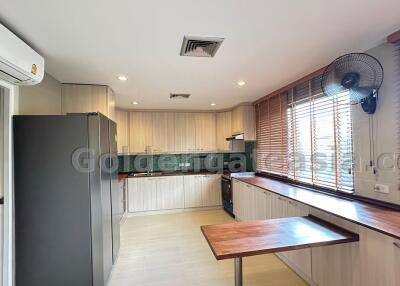 3 Bedrooms plus Study Condo, Wireless Road, Lumphini, Pathumwan