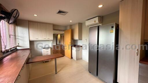 3 Bedrooms plus Study Condo, Wireless Road, Lumphini, Pathumwan