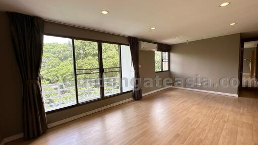 3 Bedrooms plus Study Condo, Wireless Road, Lumphini, Pathumwan