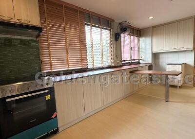 3 Bedrooms plus Study Condo, Wireless Road, Lumphini, Pathumwan