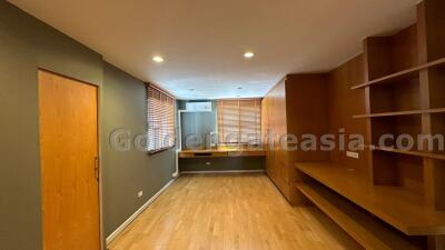 3 Bedrooms plus Study Condo, Wireless Road, Lumphini, Pathumwan