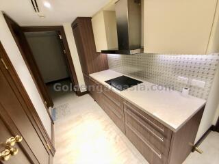 3 Bedrooms plus Study room Condo at Somkid Gardens - Phloen Chit, Lumphini