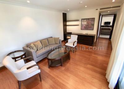 3 Bedrooms plus Study room Condo at Somkid Gardens - Phloen Chit, Lumphini