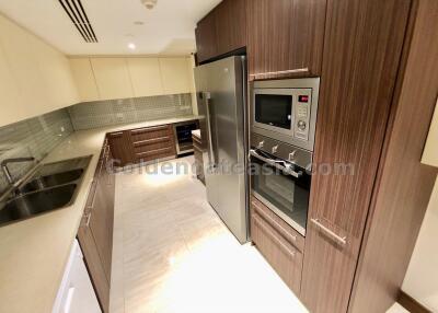 3 Bedrooms plus Study room Condo at Somkid Gardens - Phloen Chit, Lumphini