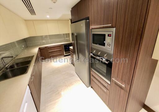 3 Bedrooms plus Study room Condo at Somkid Gardens - Phloen Chit, Lumphini