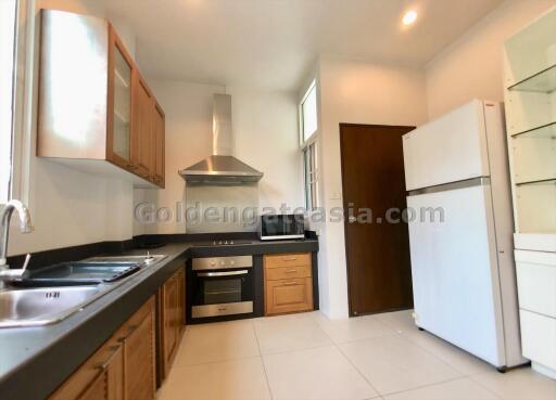 3 Bedrooms Furnished Apartment - Sukhumvit 24