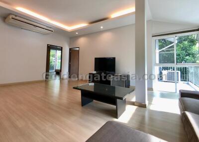 3 Bedrooms Furnished Apartment - Sukhumvit 24