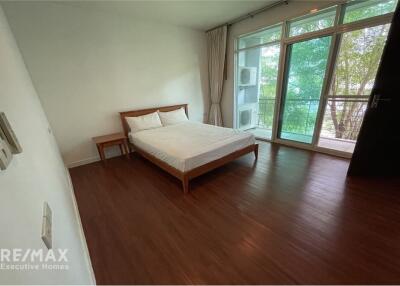 Spacious 4 Bedroom Condo near BTS Asoke with Modern Amenities