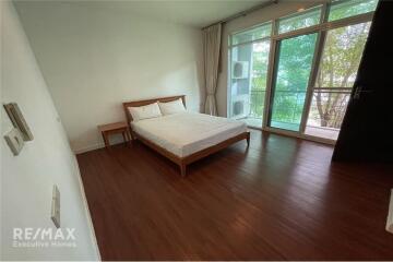 Spacious 4 Bedroom Condo near BTS Asoke with Modern Amenities