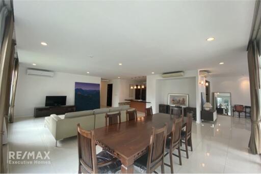 Spacious 4 Bedroom Condo near BTS Asoke with Modern Amenities