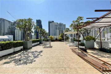 Luxurious Duplex Penthouse with Proximity to BTS Asoke - Ideal Condo for Rent