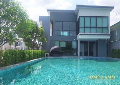 Modern house with a swimming pool