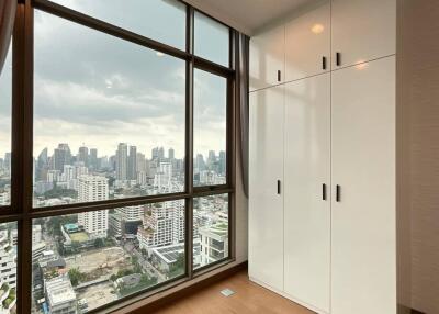 Bedroom with city view