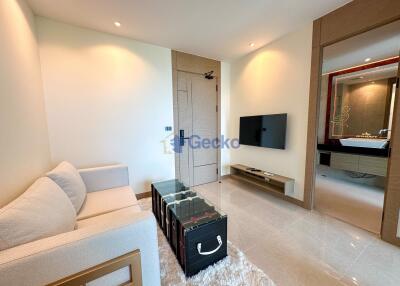 1 Bedroom Condo in The Riviera Ocean Drive Jomtien C011816