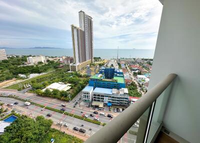 1 Bedroom Condo in The Riviera Ocean Drive Jomtien C011816