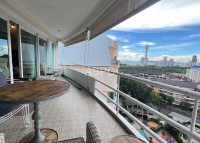 Large 2 bedroom Condo in Chateau Dale Jomtien For Rent