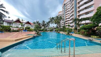 Large 2 bedroom Condo in Chateau Dale Jomtien For Rent