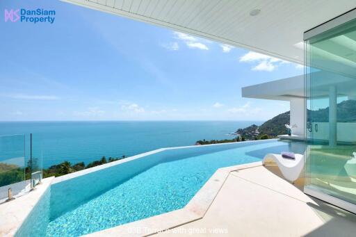 Contemporary Samui 5-Bed Sea-view Villa at The Wave2