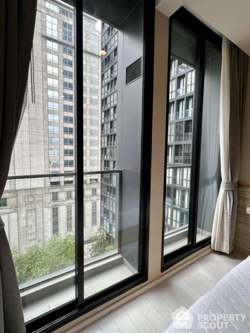 1-BR Condo at Noble Ploenchit near BTS Phloen Chit