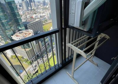 1-BR Condo at Life One Wireless near BTS Phloen Chit