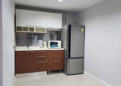 2-BR Condo at Belle Park Residence Condominium in Chong Nonsi