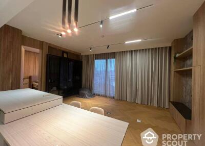 1-BR Condo at Savvi Phahol 2 near BTS Ari