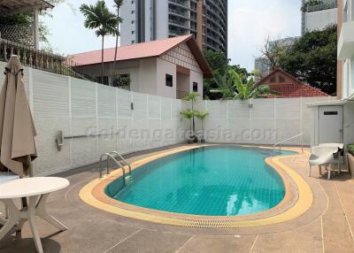 2 Bedrooms Spacious Furnished Condo For Rent, Ruamrudee, Ploenchit