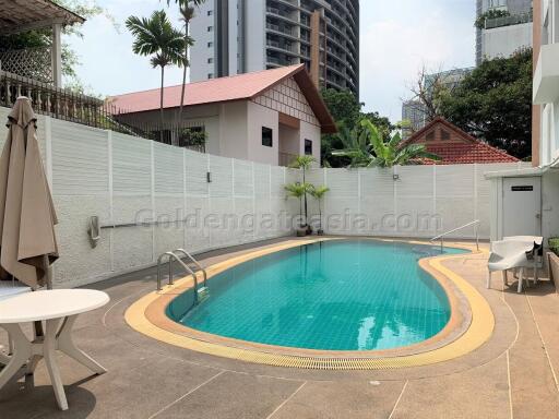 2 Bedrooms Spacious Furnished Condo For Rent, Ruamrudee, Ploenchit