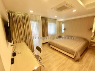 2 Bedrooms Spacious Furnished Condo For Rent, Ruamrudee, Ploenchit