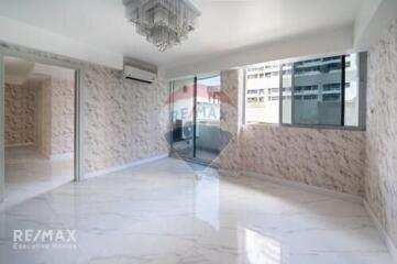 Luxurious Duplex Condo with 4 Bedrooms near BTS Thonglor - Supalai Sukumvit39