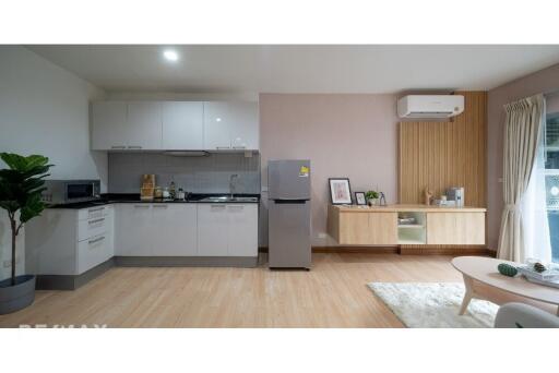 Newly Renovated 2-Bedroom Condo for Sale near BTS Phrom Phong - 12 Mins Walk