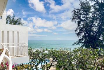 Baan Chom View: 2 Bedroom Sea View Condo