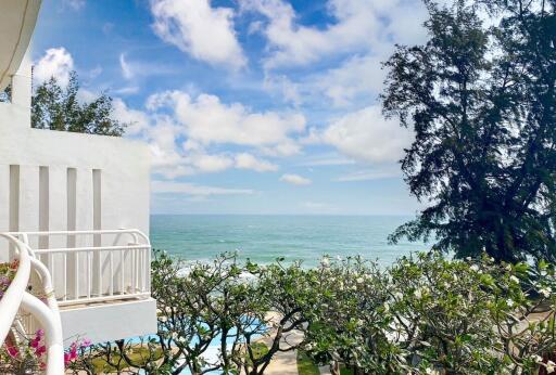 Baan Chom View: 2 Bedroom Sea View Condo