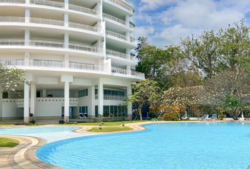 Baan Chom View: 2 Bedroom Sea View Condo